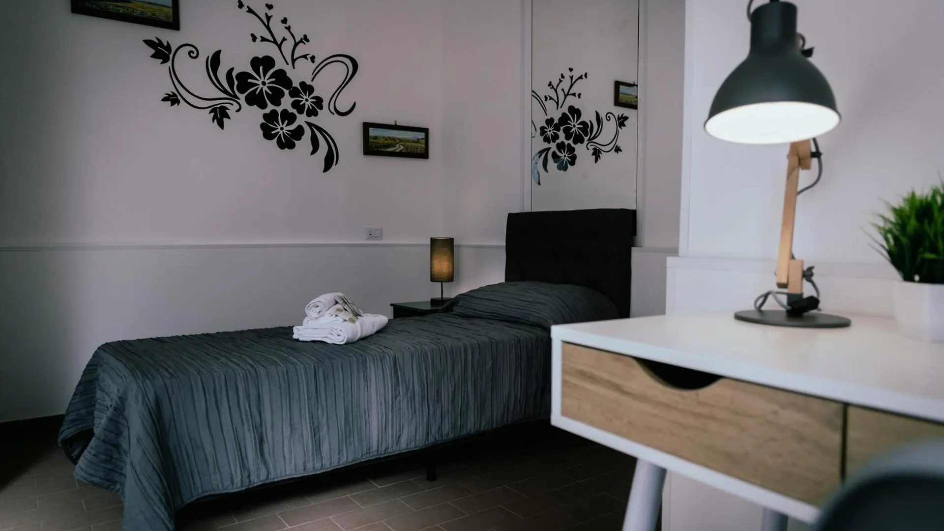 Guest house Guesthouse Aurora A.E. Rome Italy