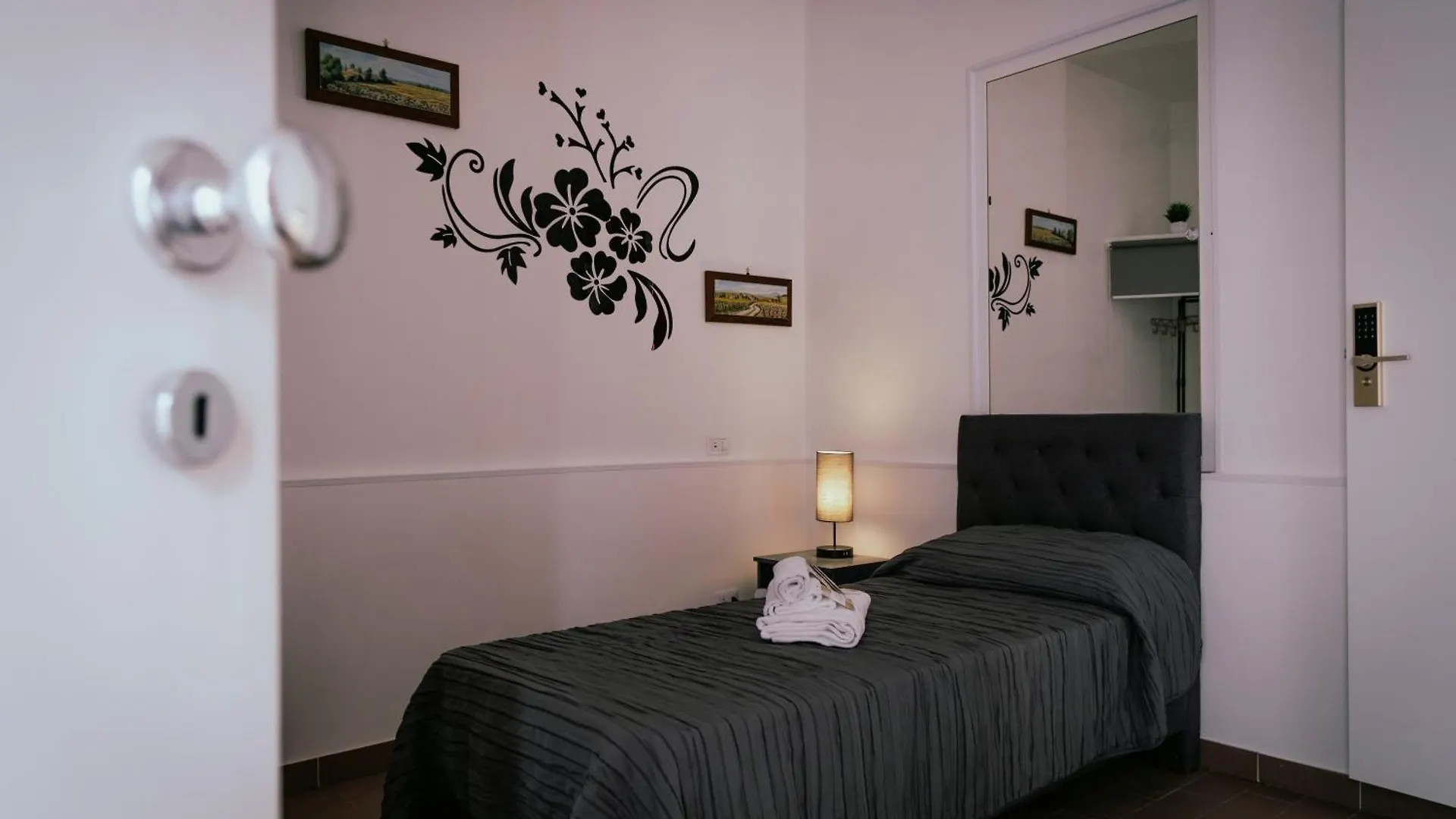 Guesthouse Aurora A.E. Rome Italy