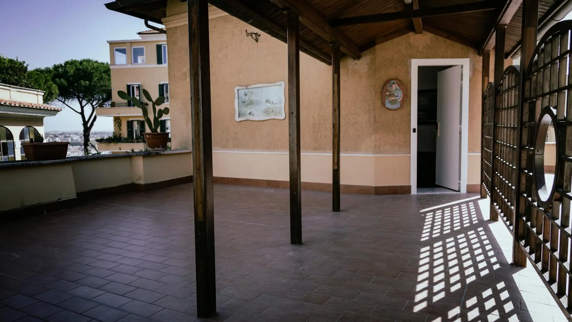 Guesthouse Aurora A.E. Rome 0*,  Italy