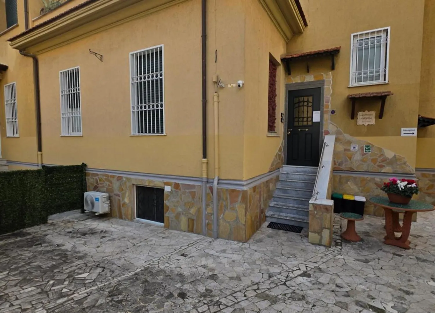 Guest house Guesthouse Aurora A.E. Rome Italy