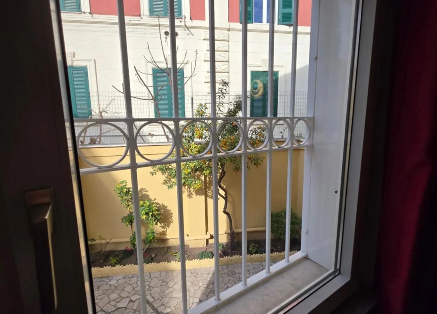 Guesthouse Aurora A.E. Rome 0*,  Italy